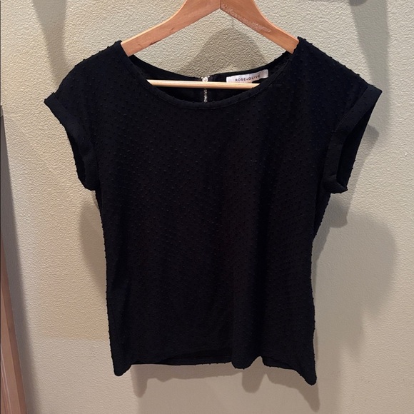 Rose & Olive Elegant Black Short Sleeve textured Top - Picture 2 of 7